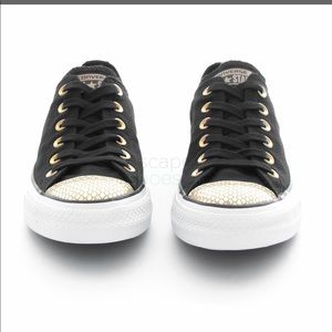 Converse low tops black and gold